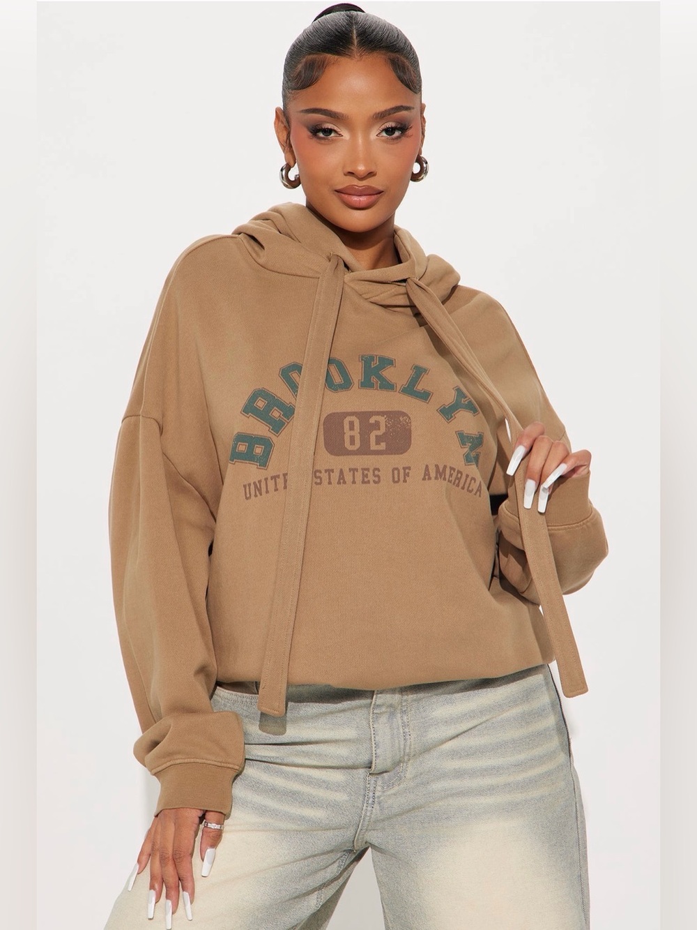 Oversized Brooklyn Hoodie - Picture 2 of 3